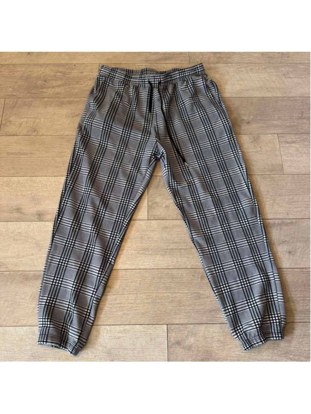 Women's SHEIN Plaid Joggers XXL Black & White
